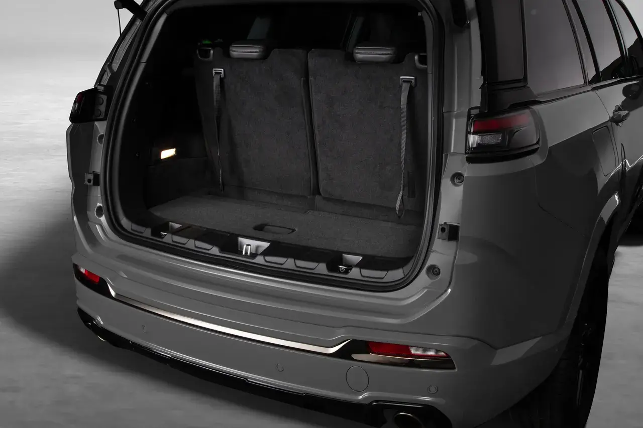 Jeep Commander Blackhawk 2025 (6)