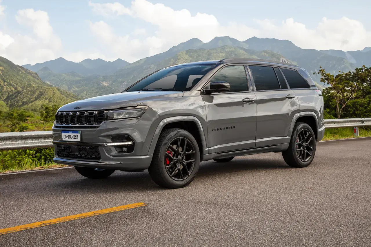 Jeep Commander Blackhawk 2025 (11)