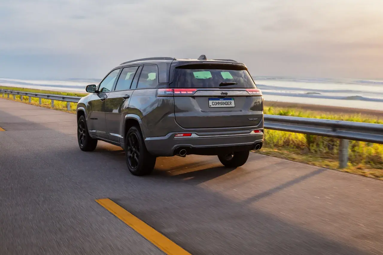 Jeep Commander Blackhawk 2025 (14)