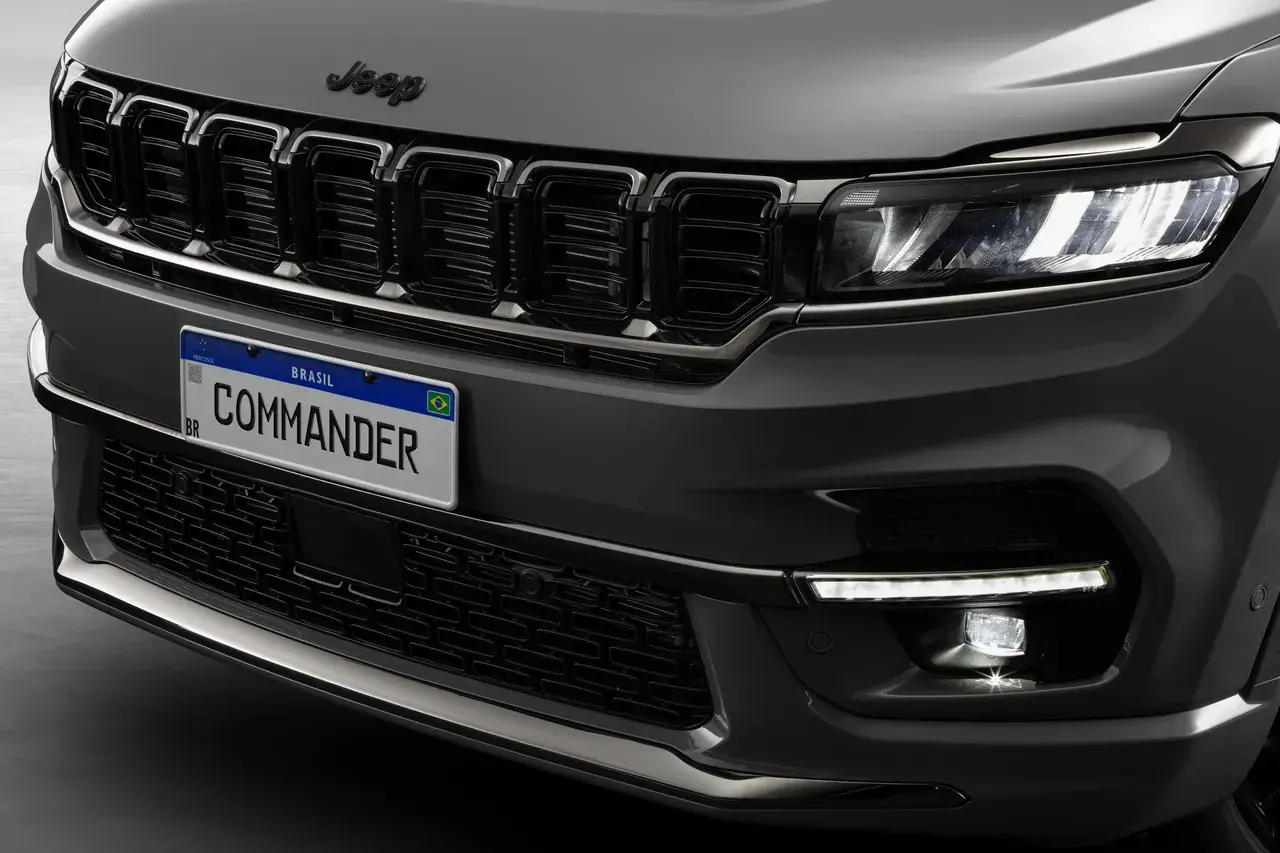 Jeep Commander Blackhawk 2025 (4)