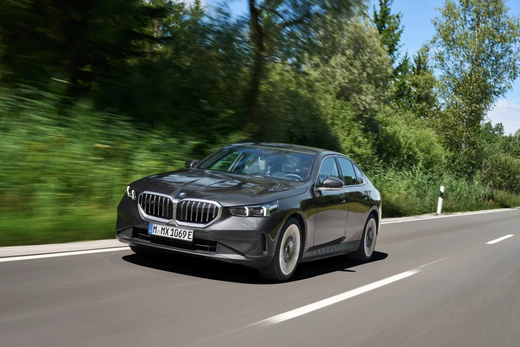 P90524306 Highres The New Bmw 530e Sop