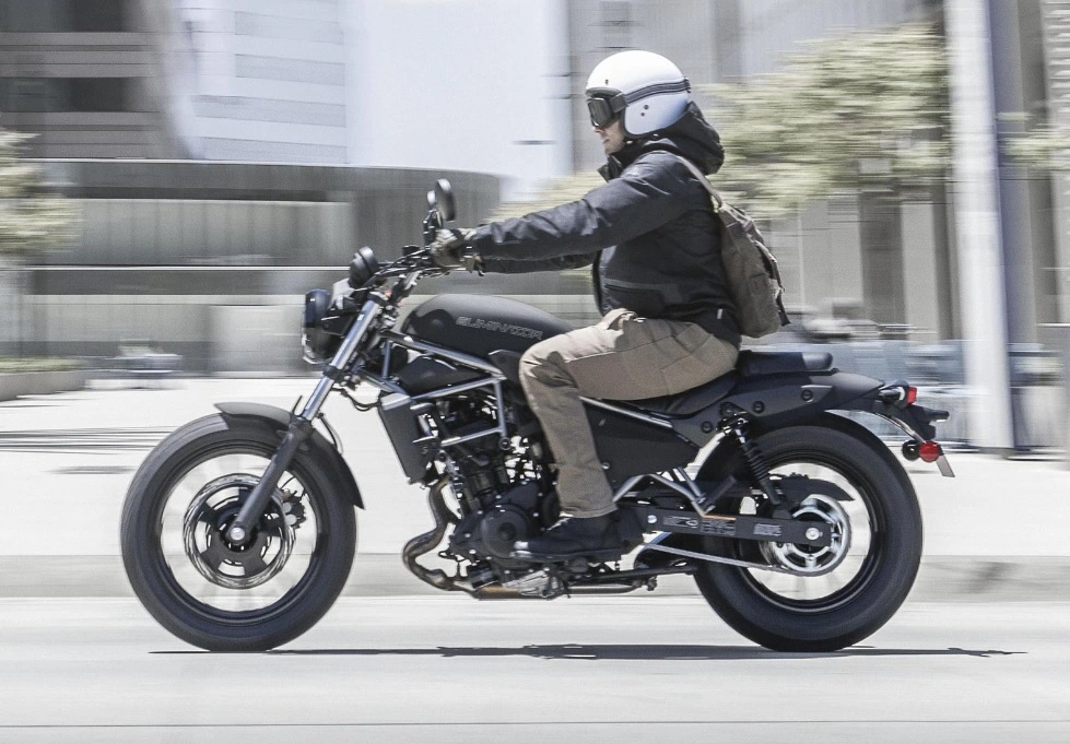 Kawasaki Eliminator 500 2