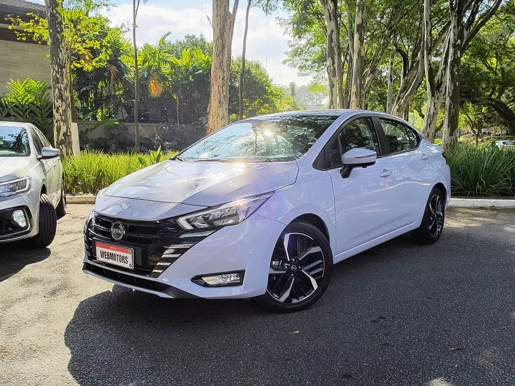 Nissan Versa Exclusive tem condições especiais para CNPJ