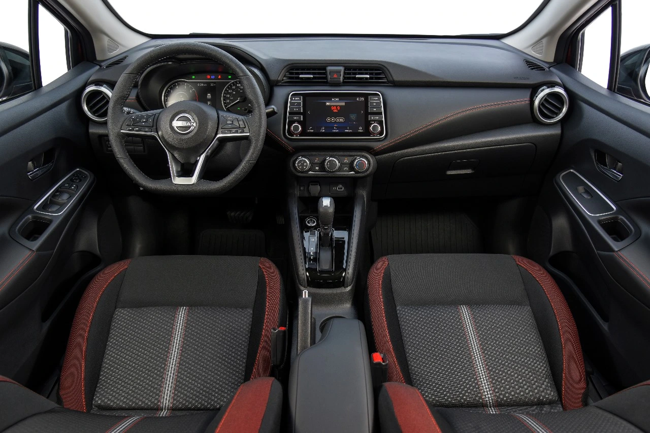 Nissan Versa 2025 (3)