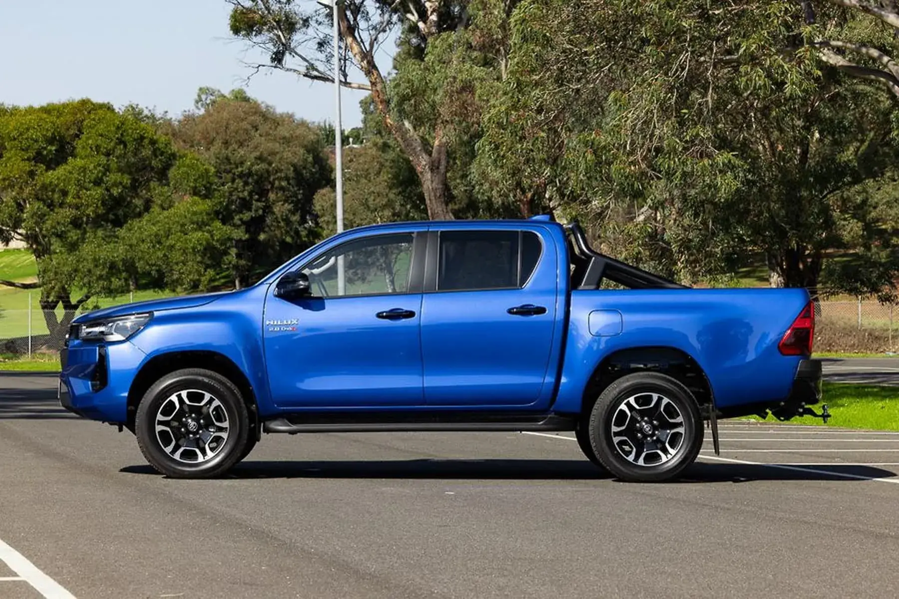Toyota Hilux Híbrida (5)