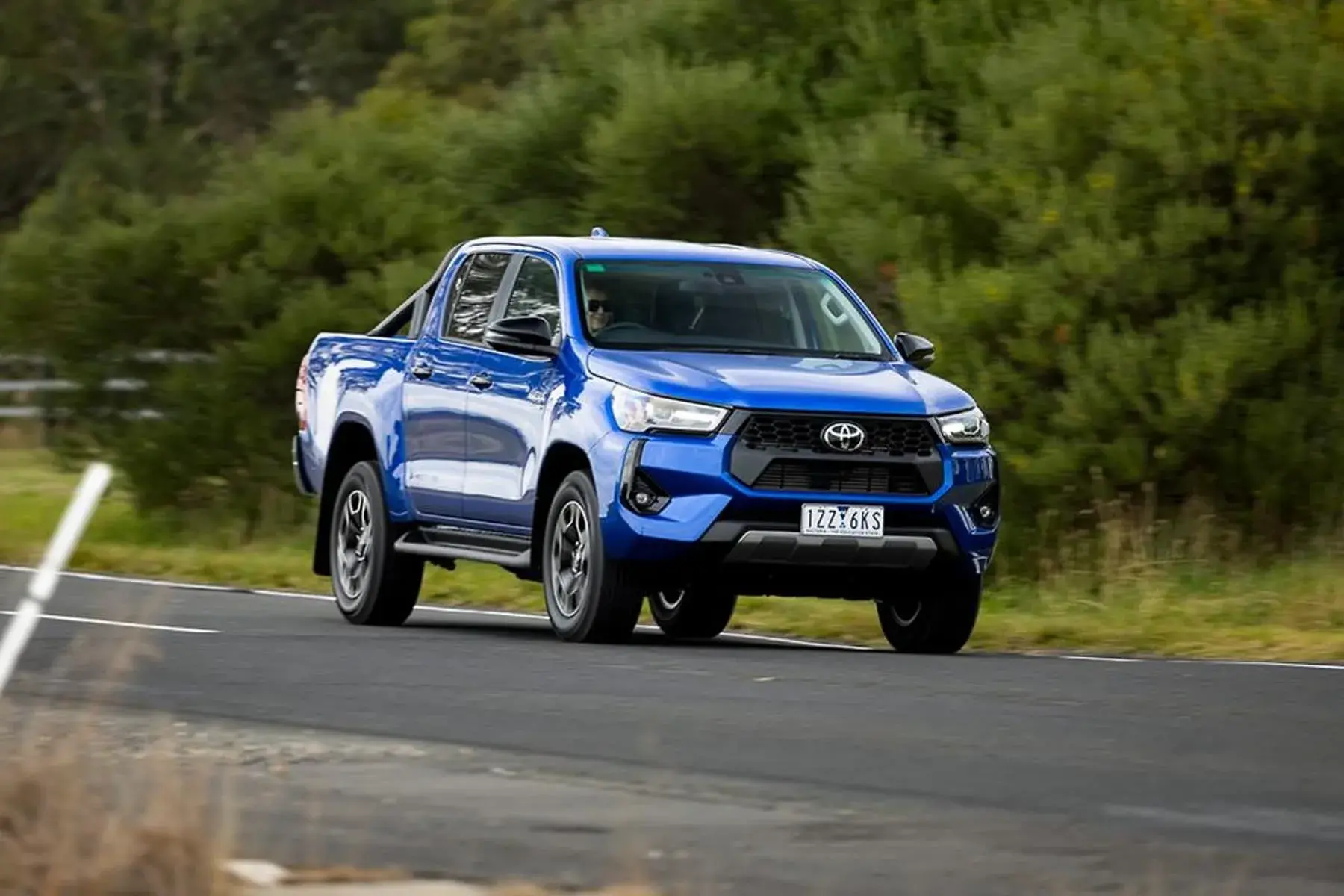 Toyota Hilux Híbrida (16)