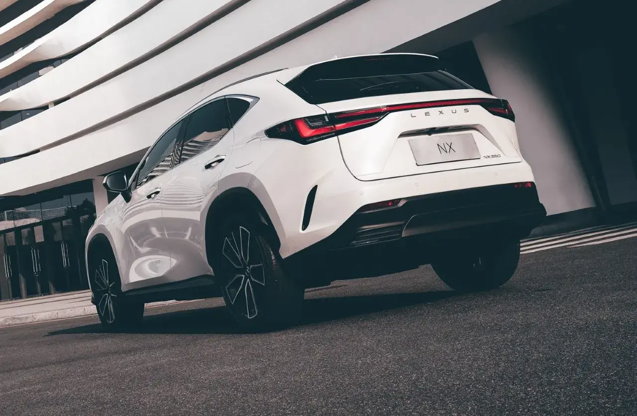 Lexus Nx 350h 2025 1