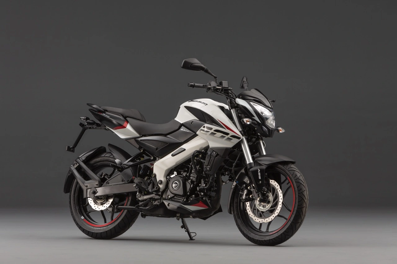 Bajaj Dominar 200