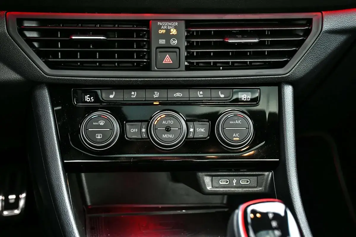 Vw Jetta Gli 6086
