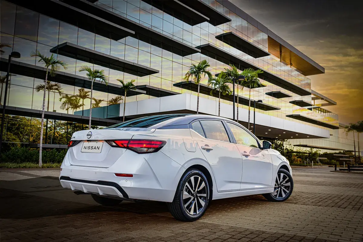 Nissan Sentra sai de linha no Brasil