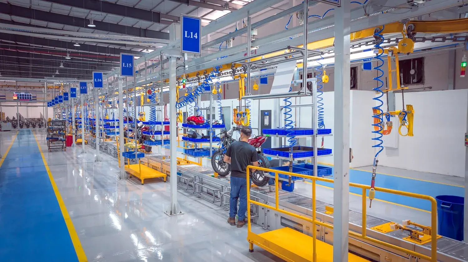 Fabrica Bajaj Manaus 11