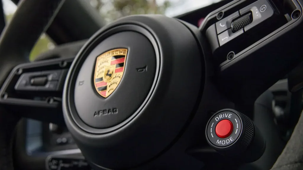 Porsche Cayenne Turbo E-Hybrid interior 8 Coupe