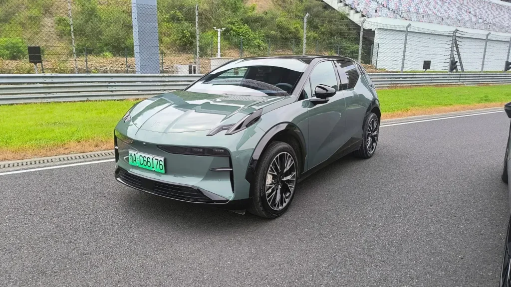 Zeekr X 01