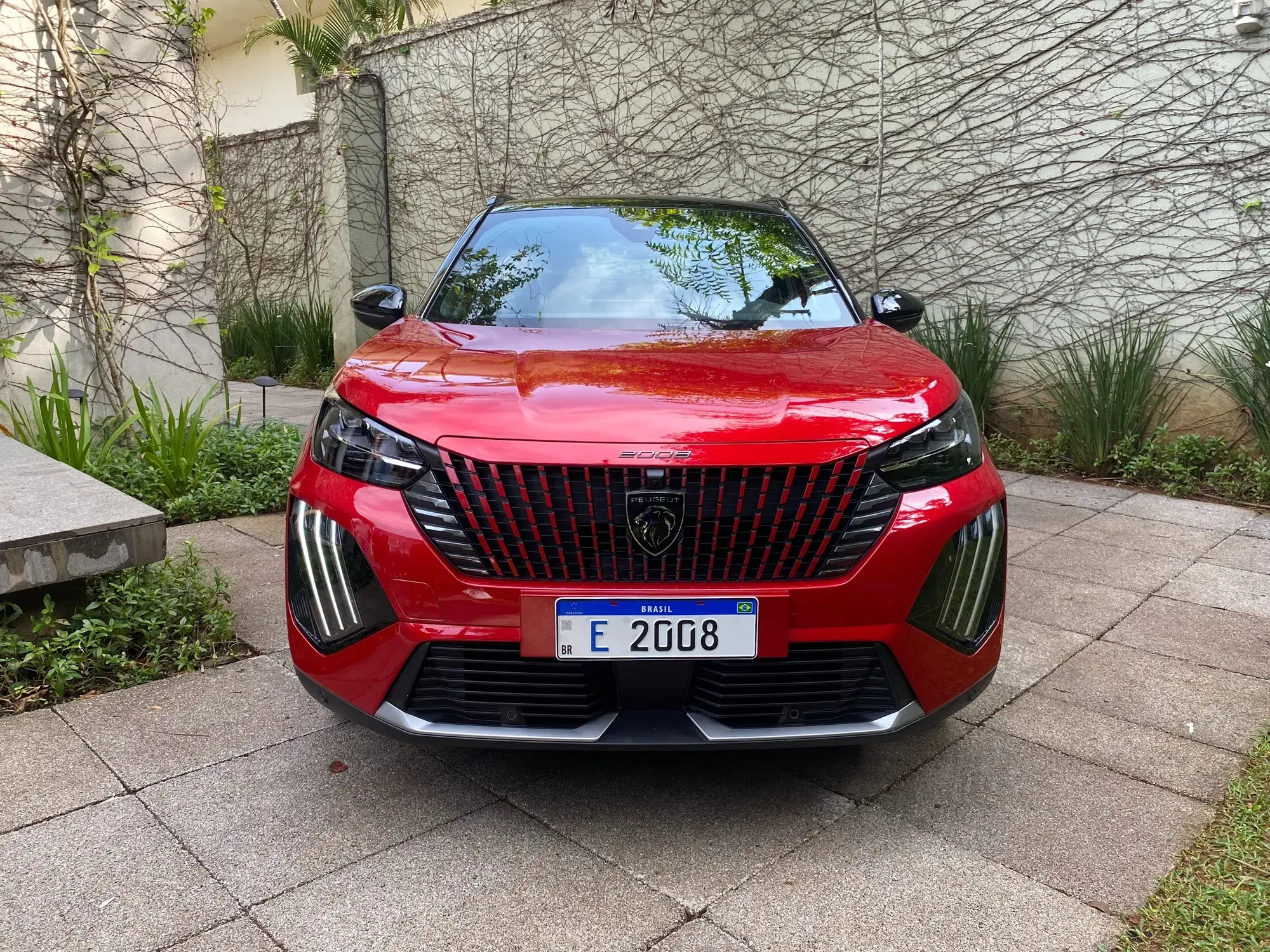 Peugeot e-2008