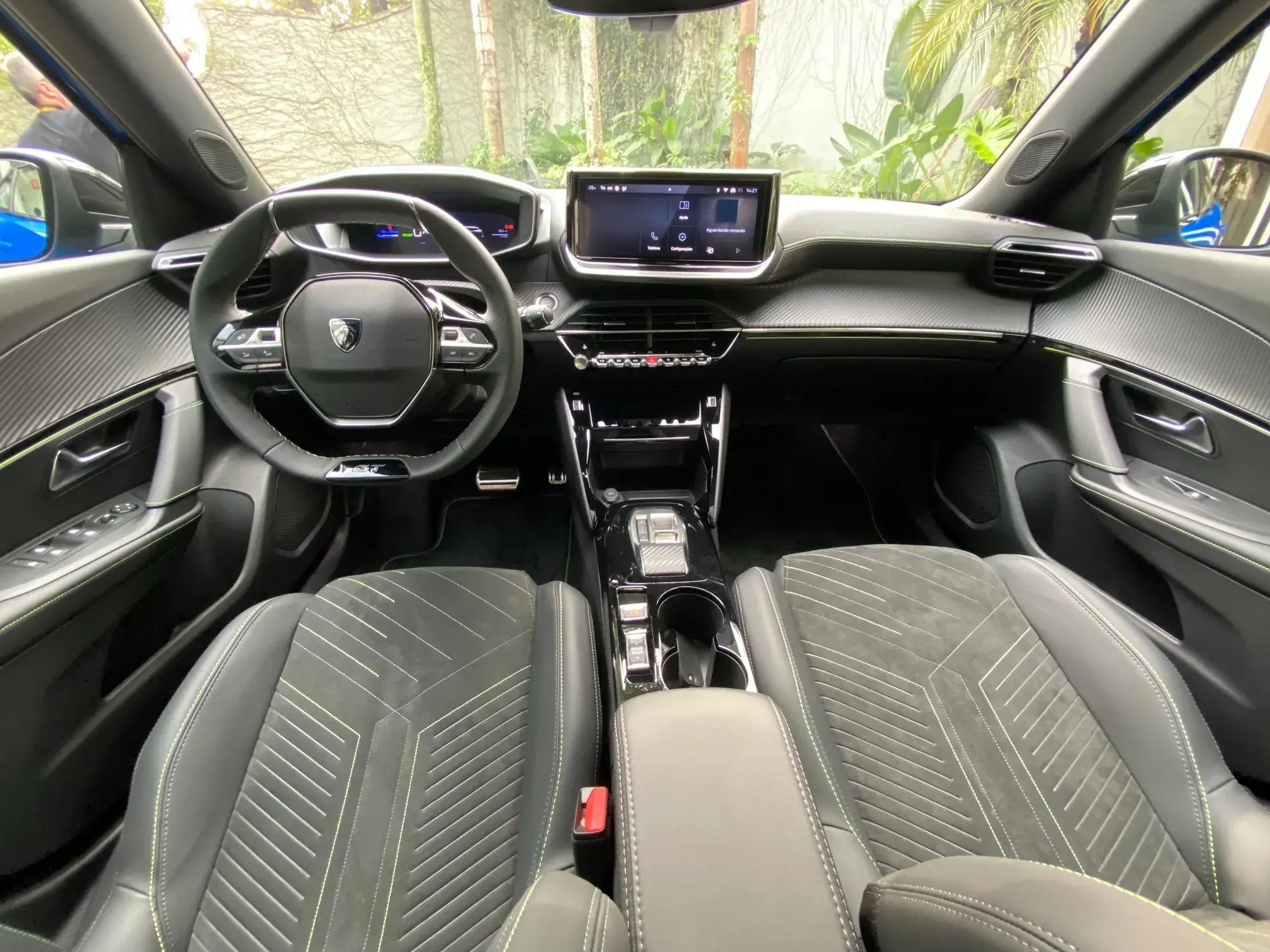 Peugeot e-2008