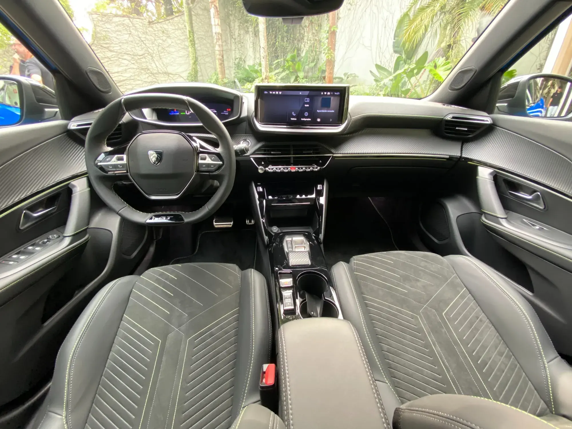 Peugeot e-2008