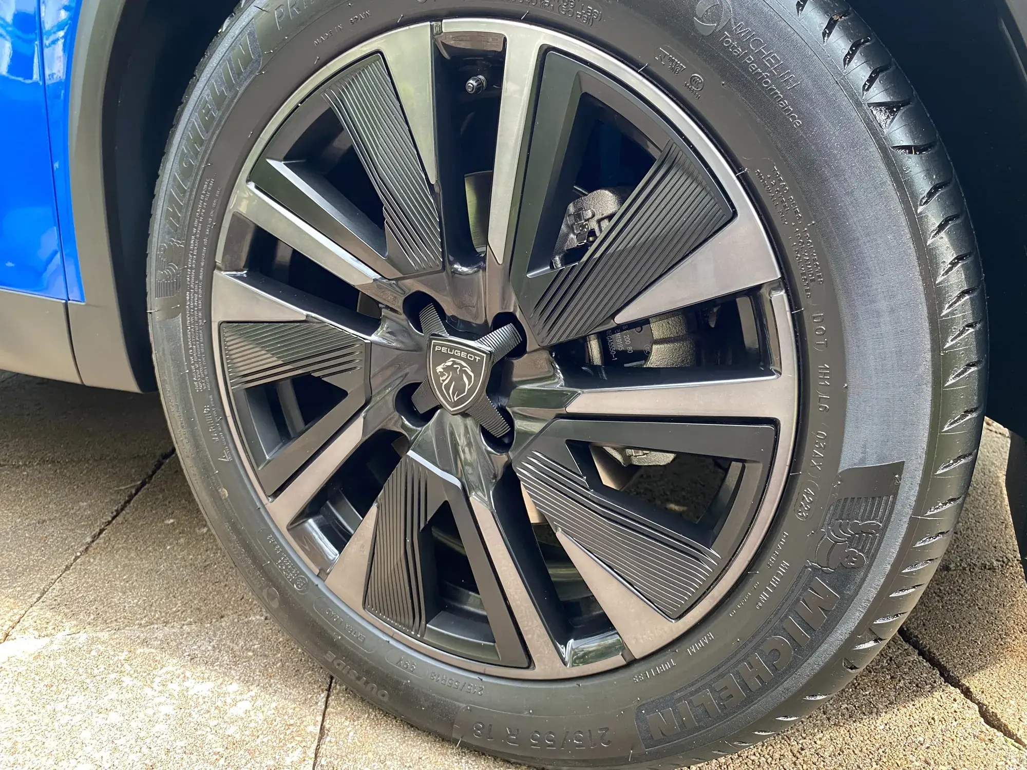 Peugeot e-2008