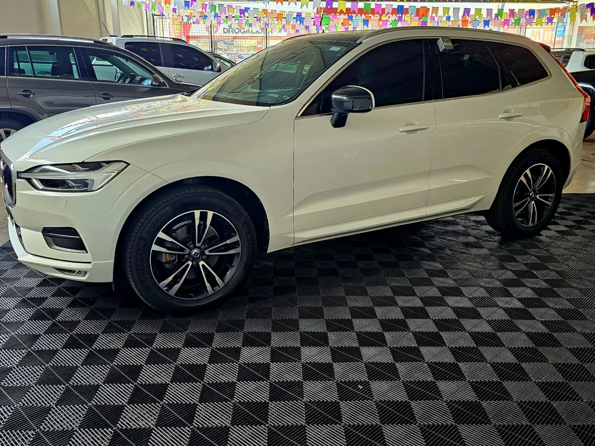 Volvo Xc60 2 0 T5 Gasolina Momentum Awd Geartronic Wmimagem20560451615