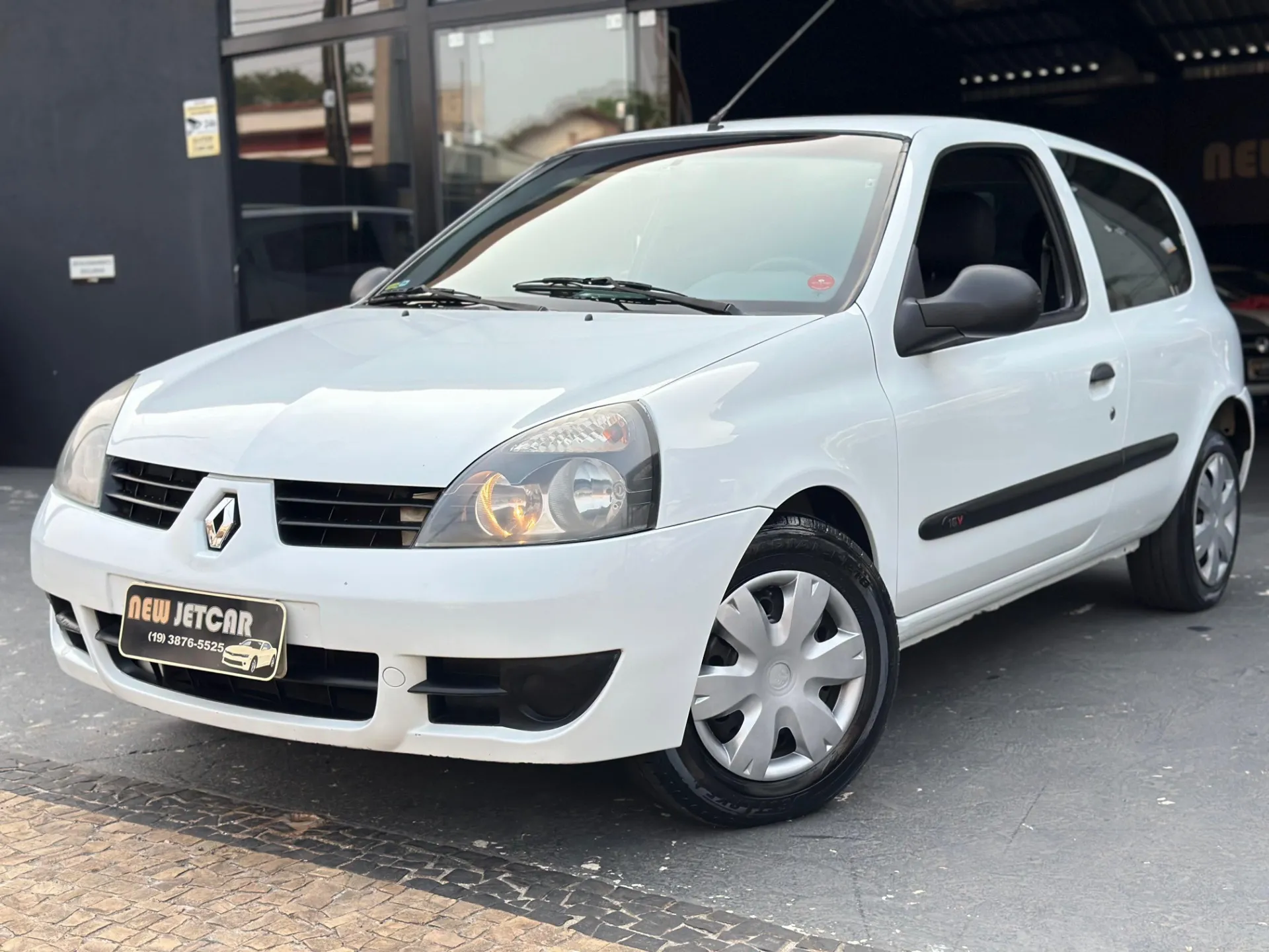 Renault Clio 01
