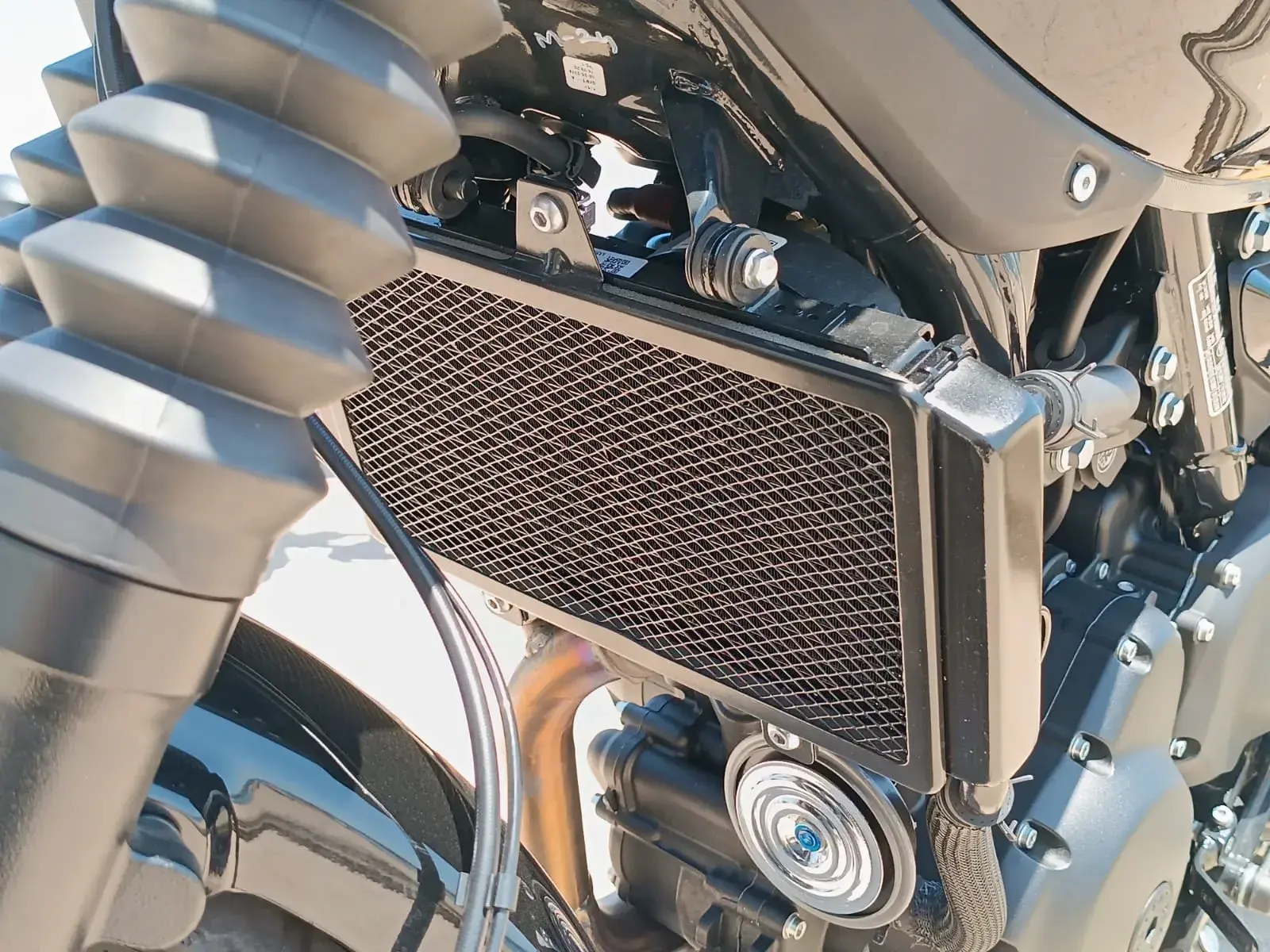 Royal Enfield Guerrilla 450 Radiador (2)