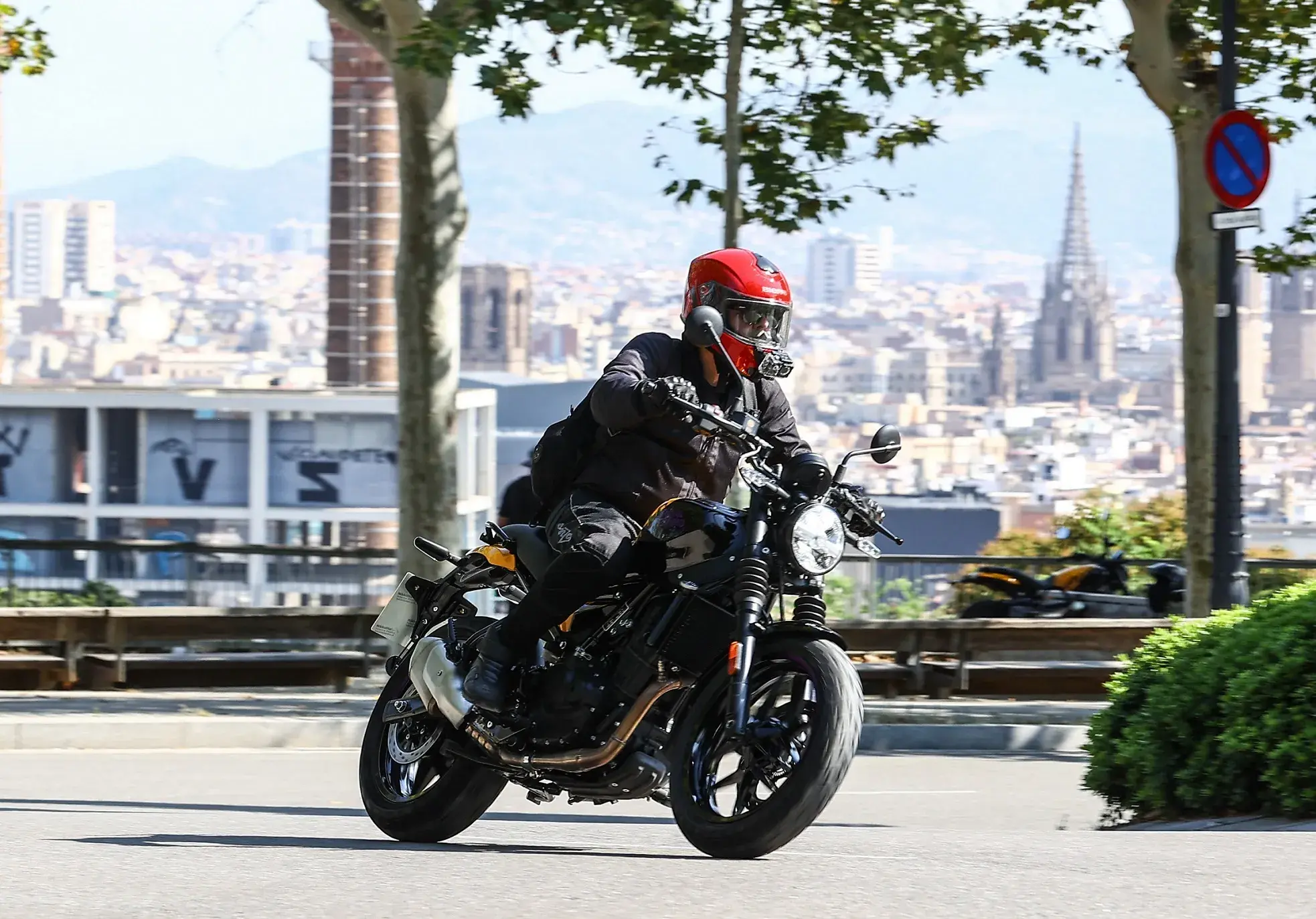 Royal Enfield Guerrilha Movimento Divulgação (3)