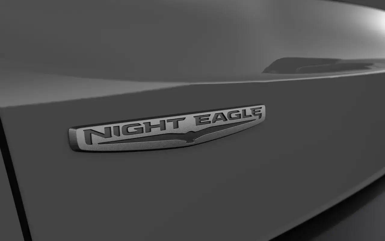 Jeep Renegade Night Eagle 2025 (1)