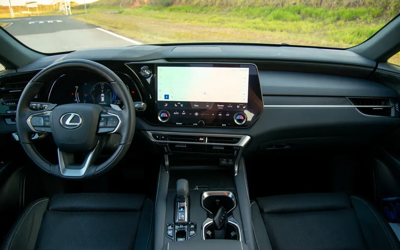 Lexus Rx 450h+ (23)