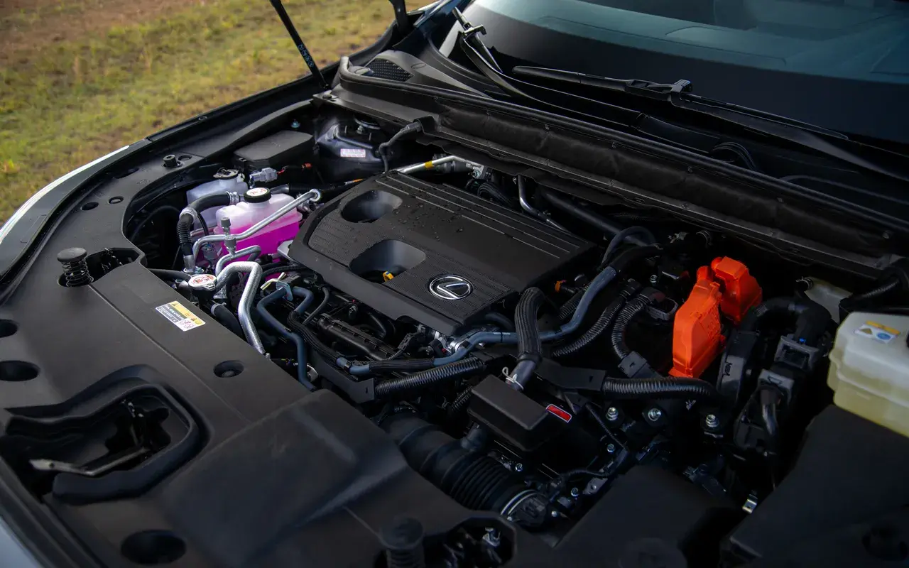 Lexus Rx 450h+ (4)