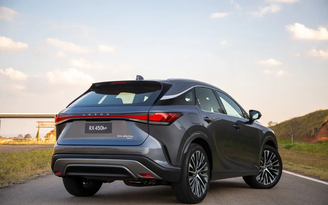 Lexus Rx 450h+ (6)