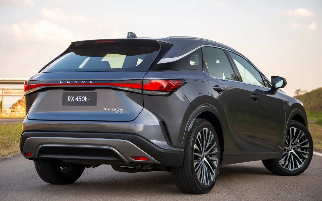 Lexus Rx 450h+ (7)