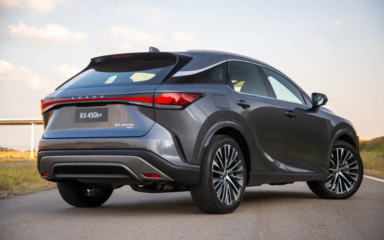 Lexus Rx 450h+ (8)