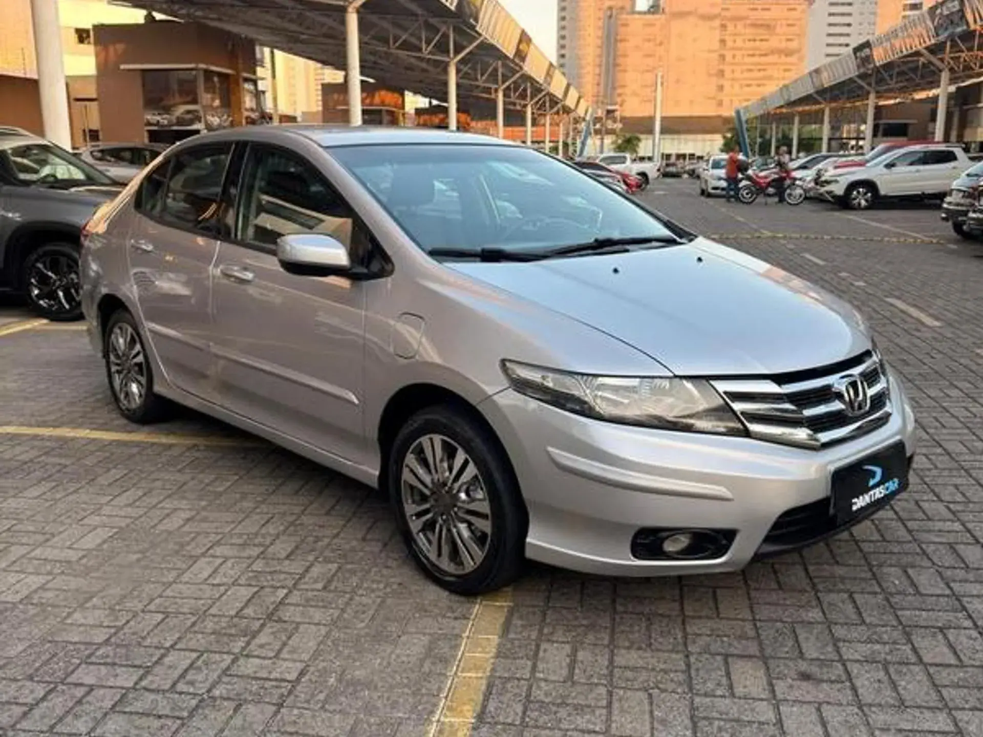 Honda City da primeira geração está na lista dos carros usados automáticos por menos de R$ 60 mil