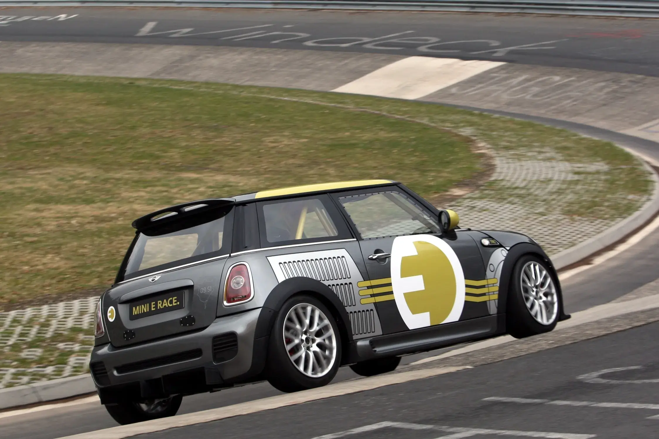 Mini E Race On The Nürburgring-Nordschleife
