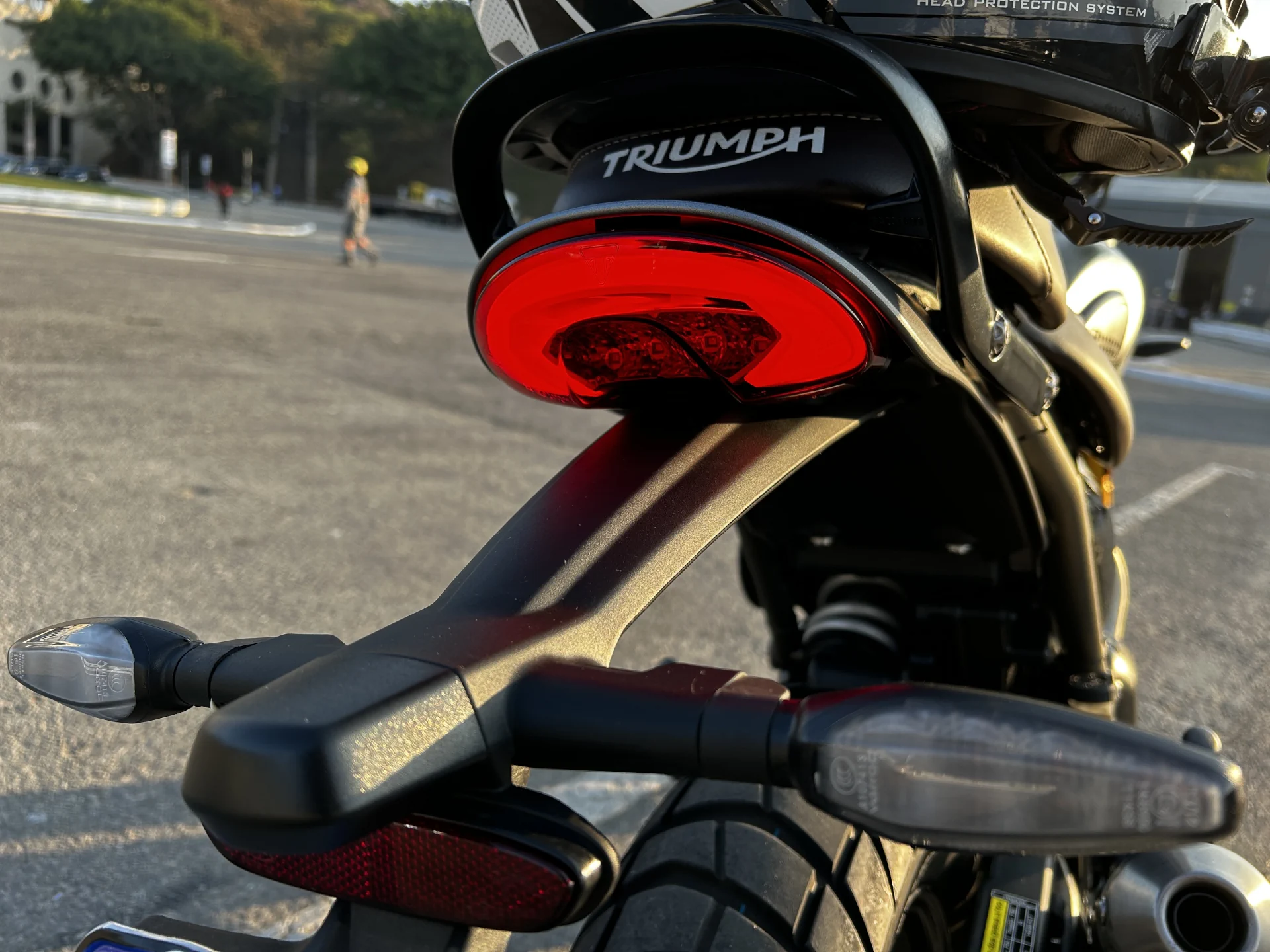 Traseira Triumph Scrambler 400x Wm1