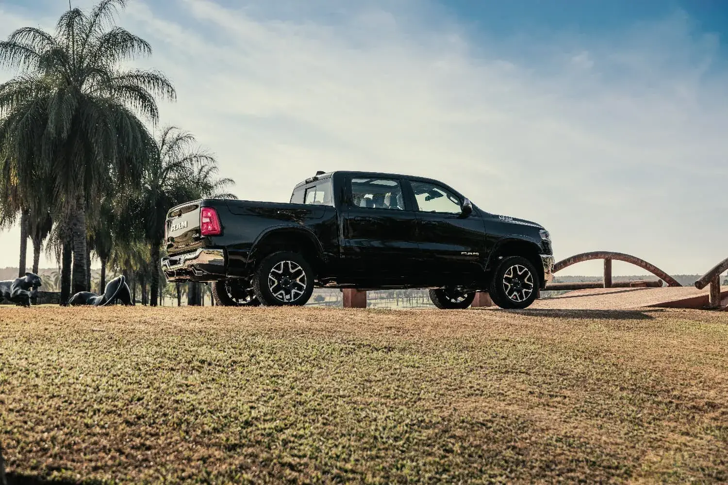 Ram 1500 Laramie (5)
