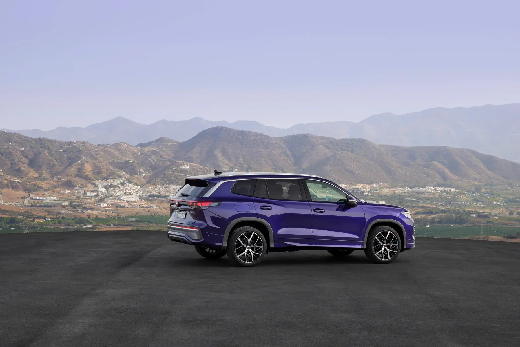 Volkswagen Tayron Lateral