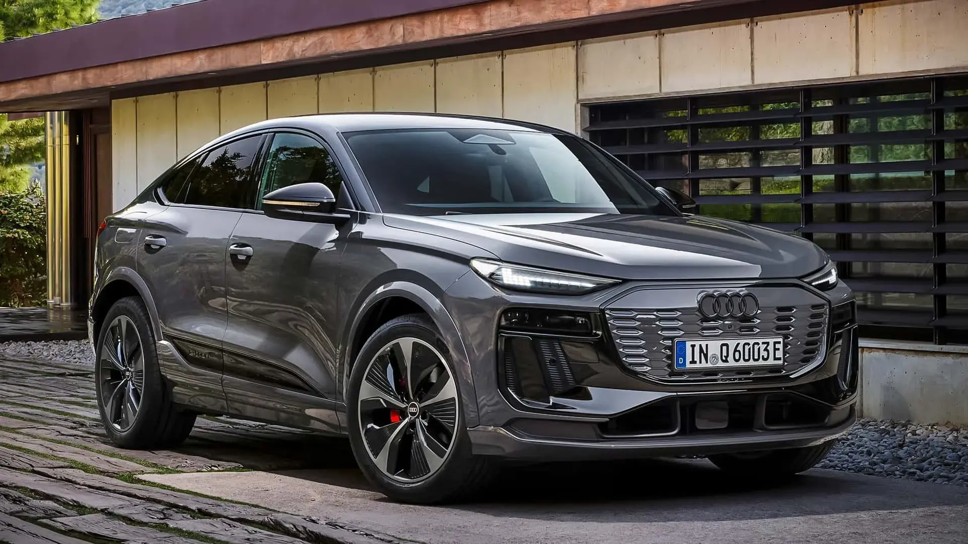 Audi Q6 Sportback E Tron 5