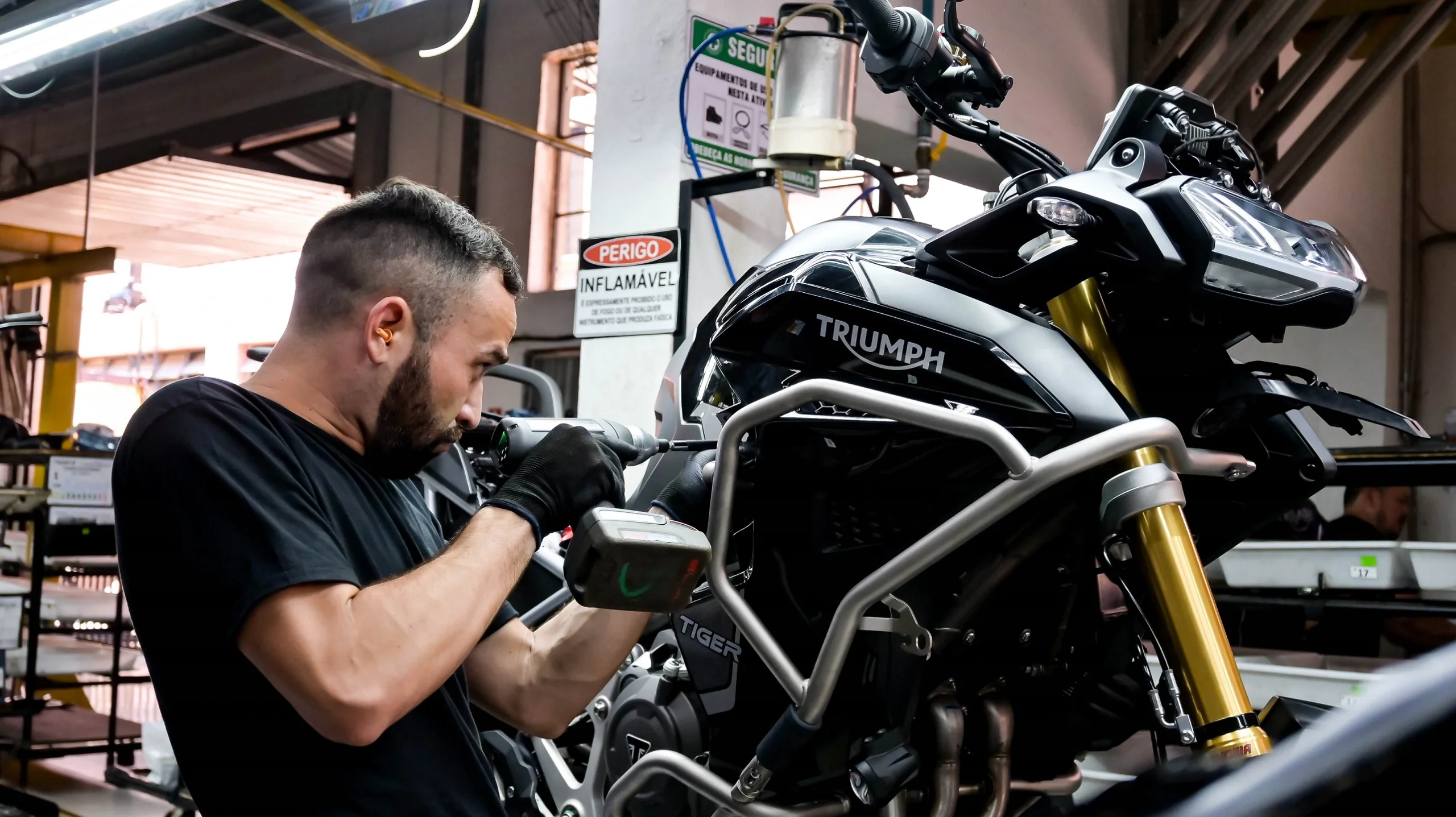 A fábrica da Triumph em Manaus (AM) atingiu a marca de 80 mil motos produzidas