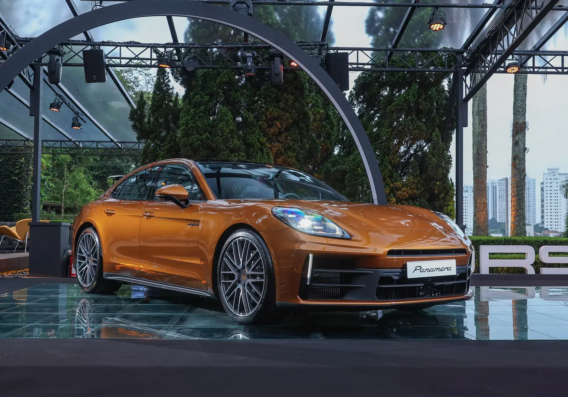 Porsche Panamera 1