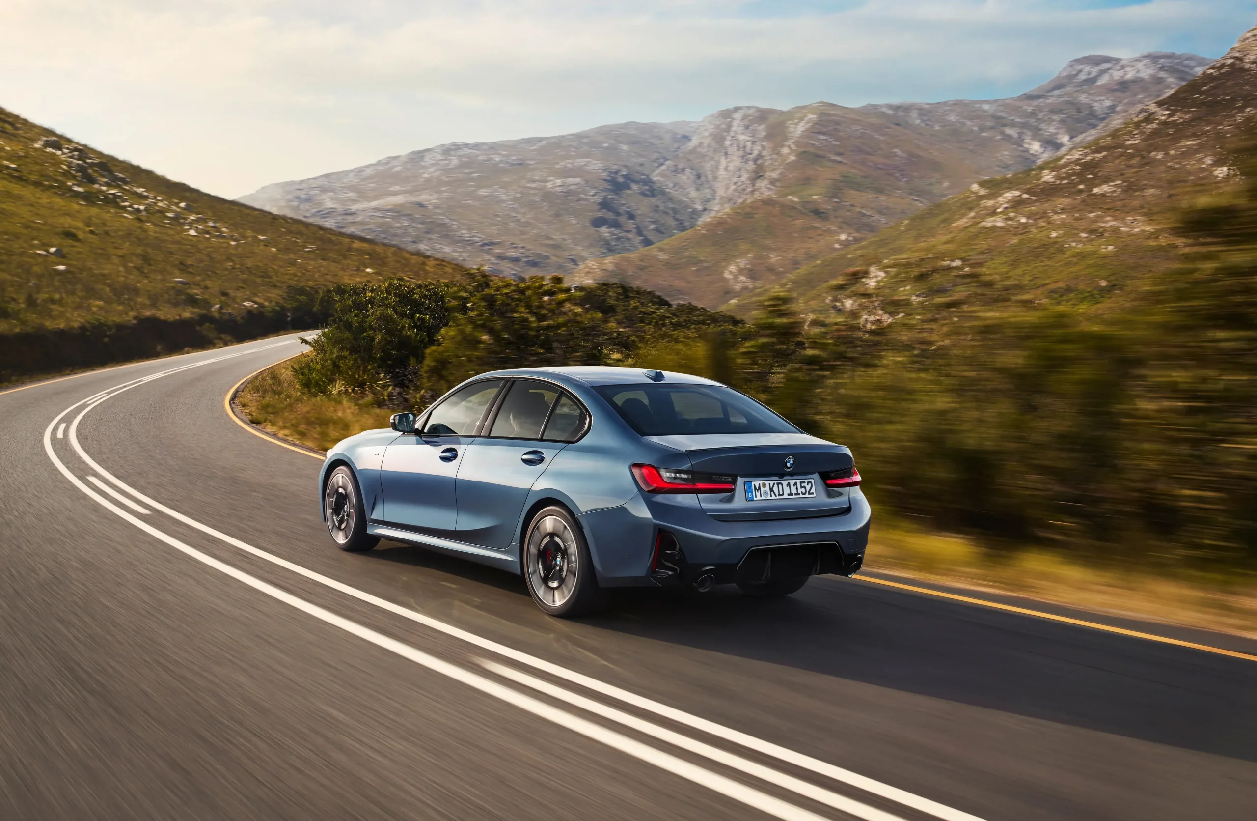 Bmw 330e 1