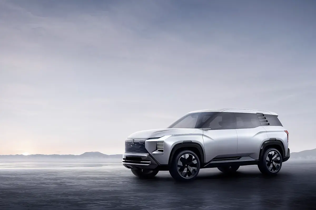 Mitsubishi Dst Concept Frente