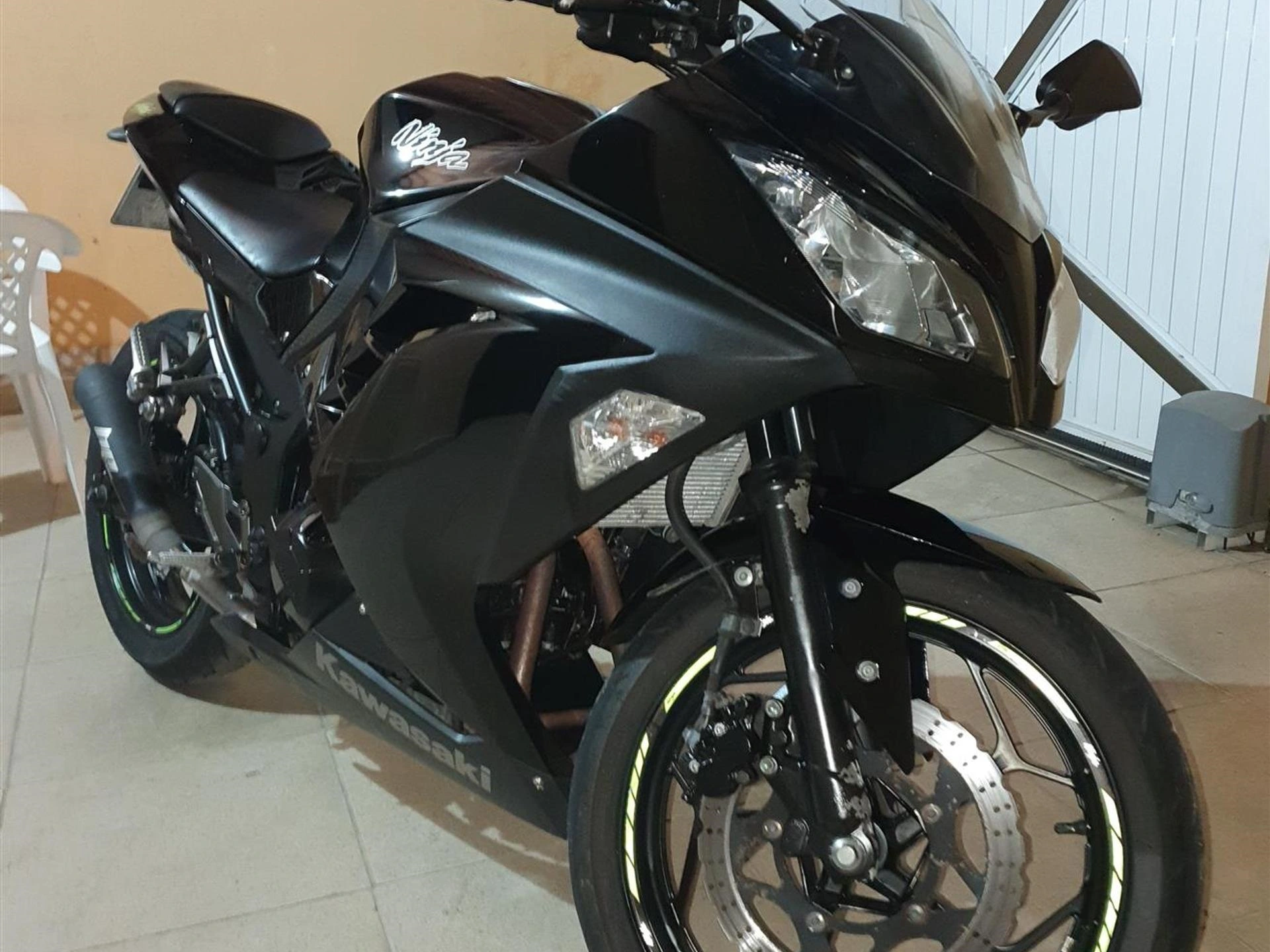 Kawasaki Ninja 300 Anúncio