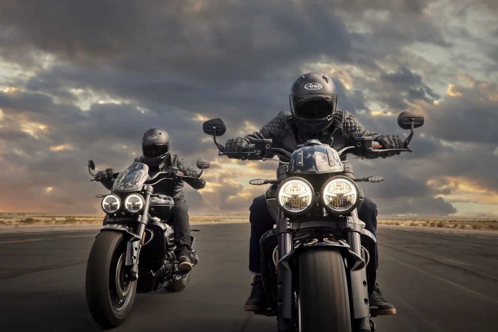 Triumph Rocket 3 Storm 0