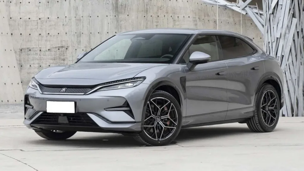 O Song Pro será o primeiro híbrido plugável flex da BYD no Brasil