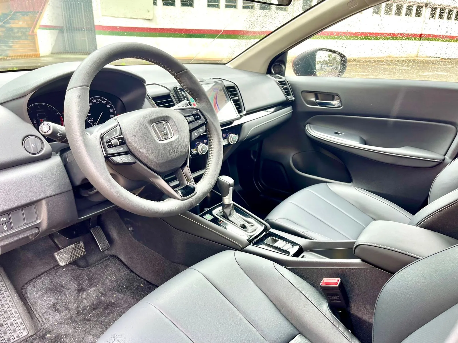 Honda City Hatch Touring 2025 (9)