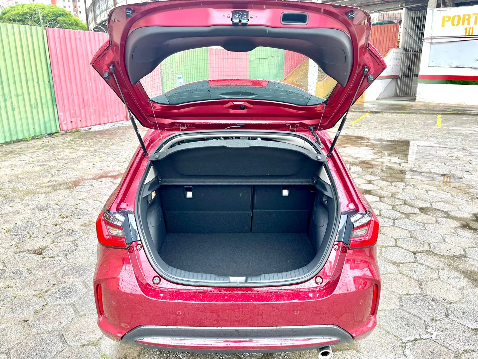 Honda City Hatch Touring 2025 (12)