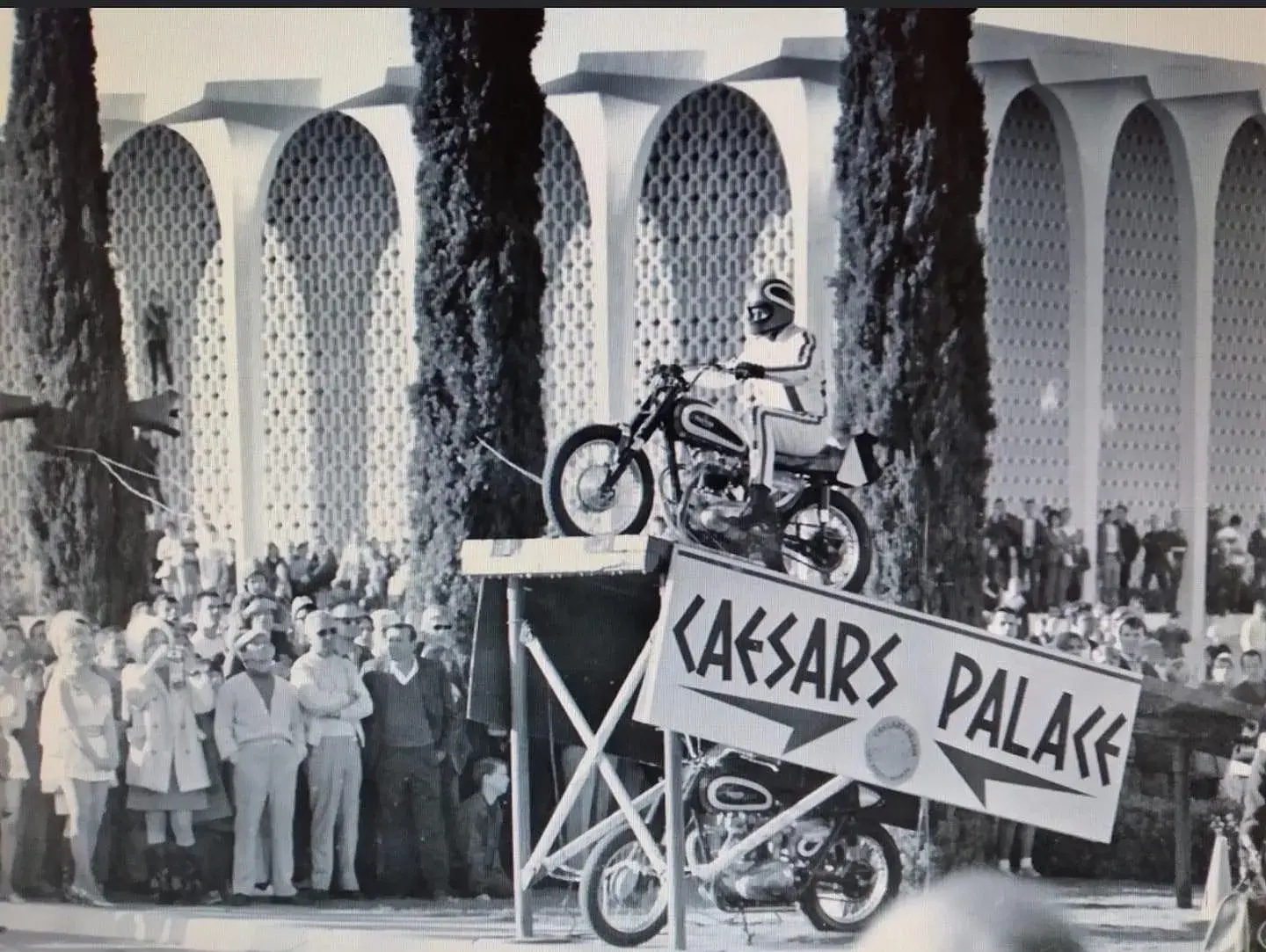 Salto No Ceaser Palace Em 1967 1