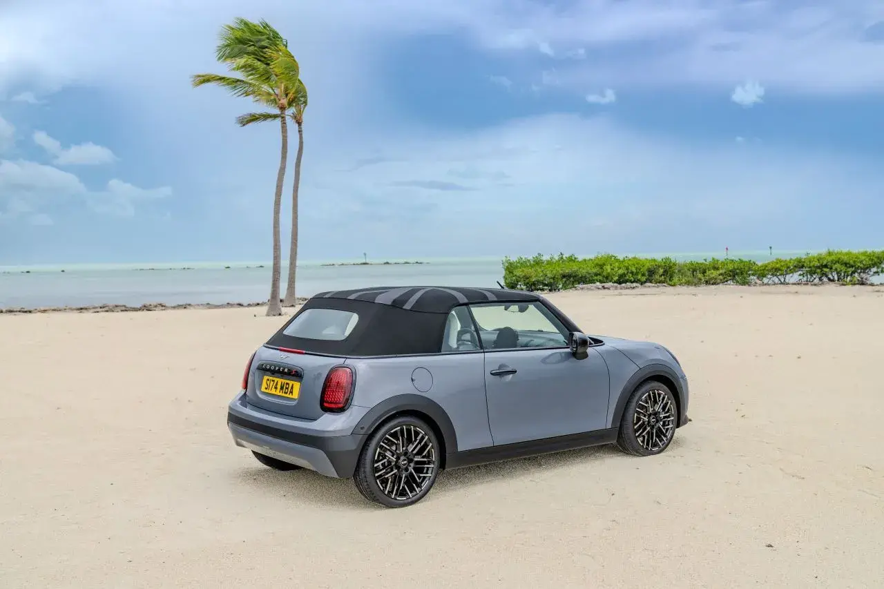 P90567105 Highres Mini Cooper Converti
