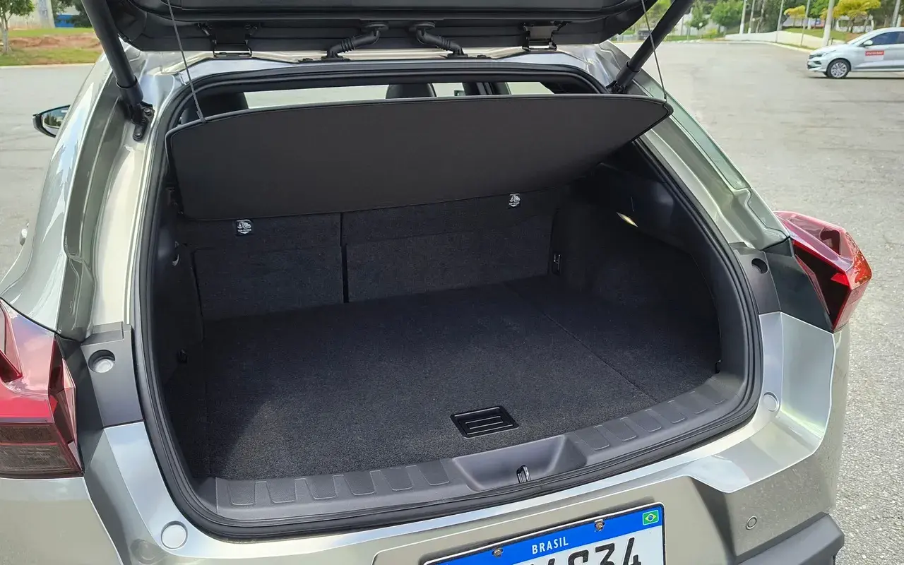 Lexus Ux 300h (7)