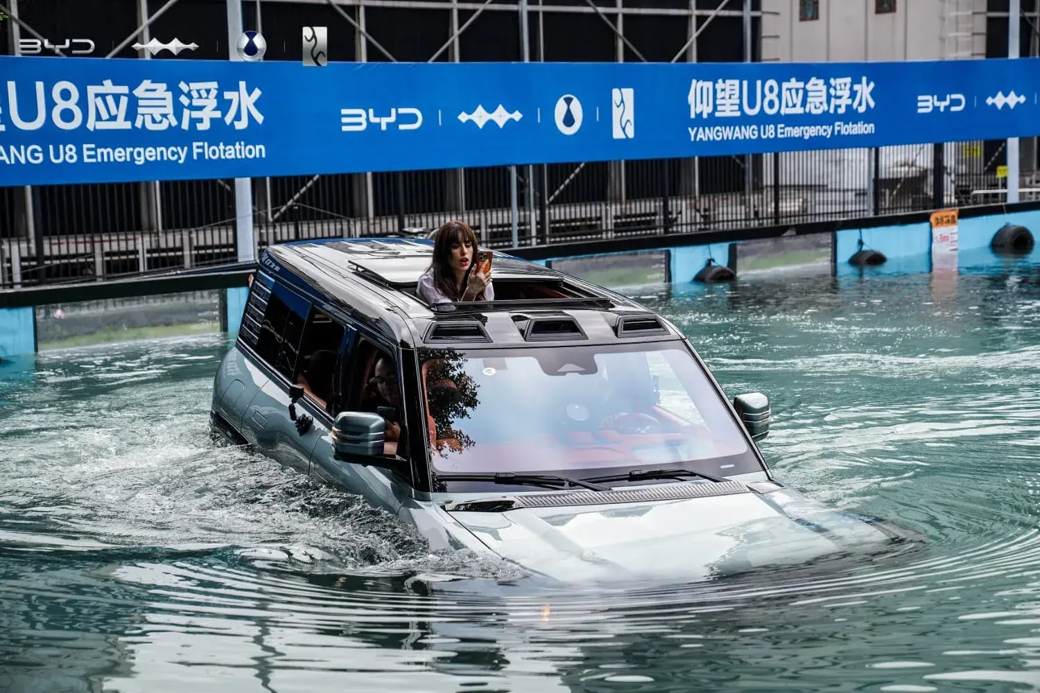 Byd Yuangwang U8 Flutuando (7)